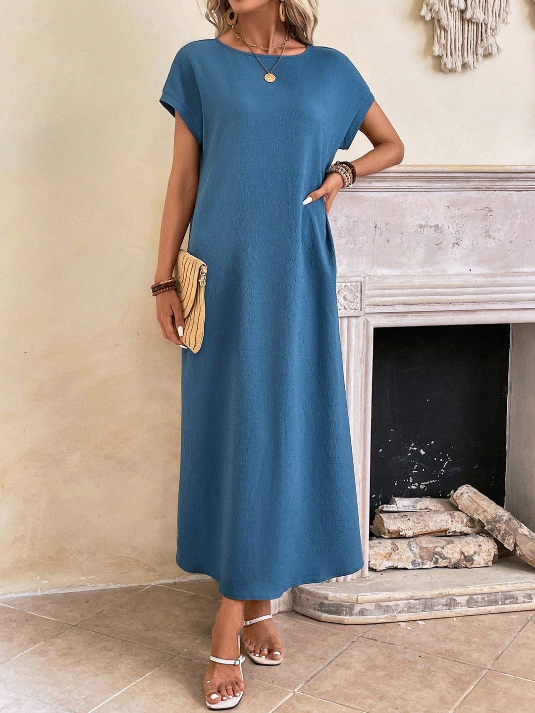 Stella | Midi Summer Dress with Round Neck and Side Slit