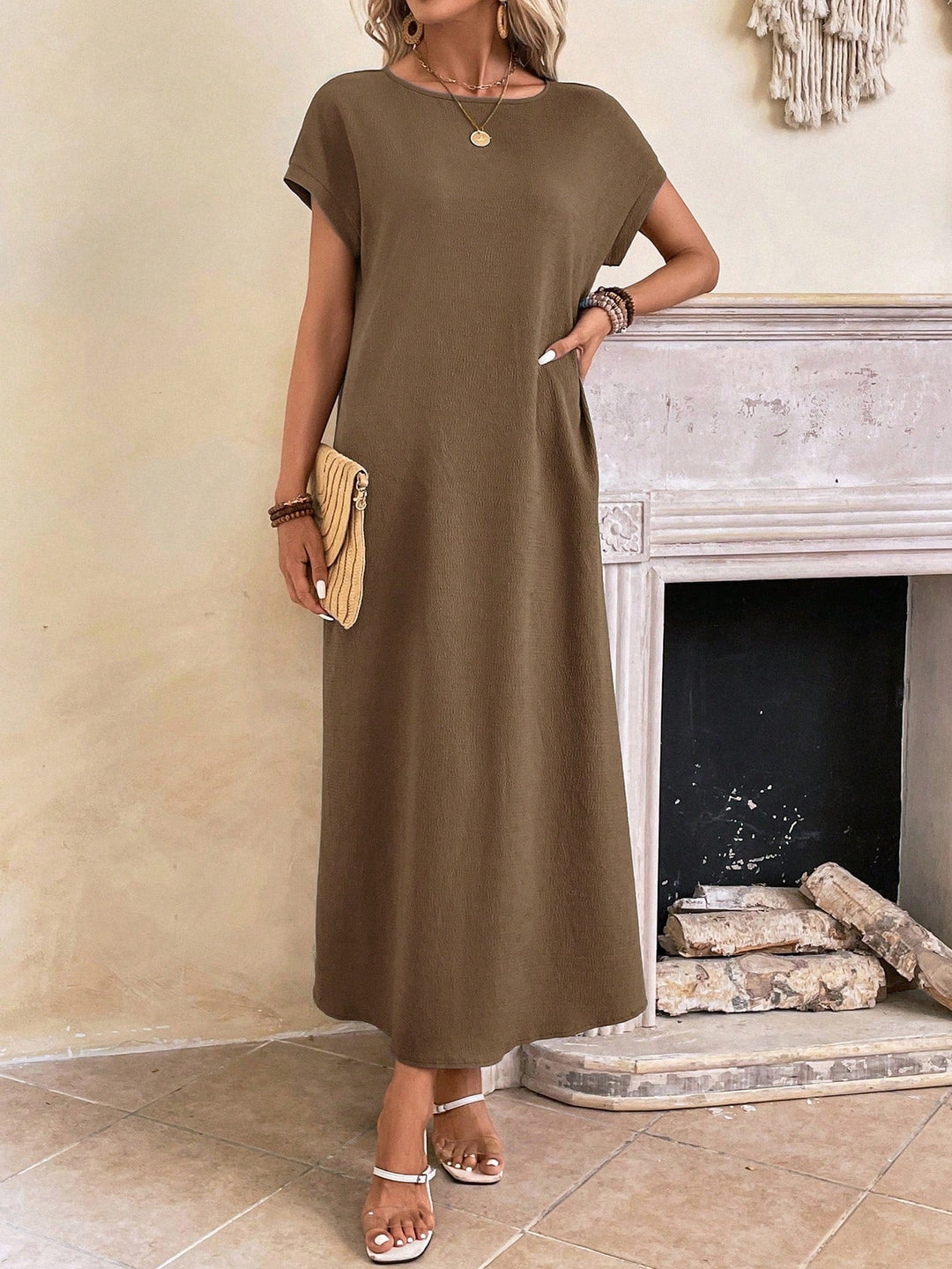 Stella | Midi Summer Dress with Round Neck and Side Slit