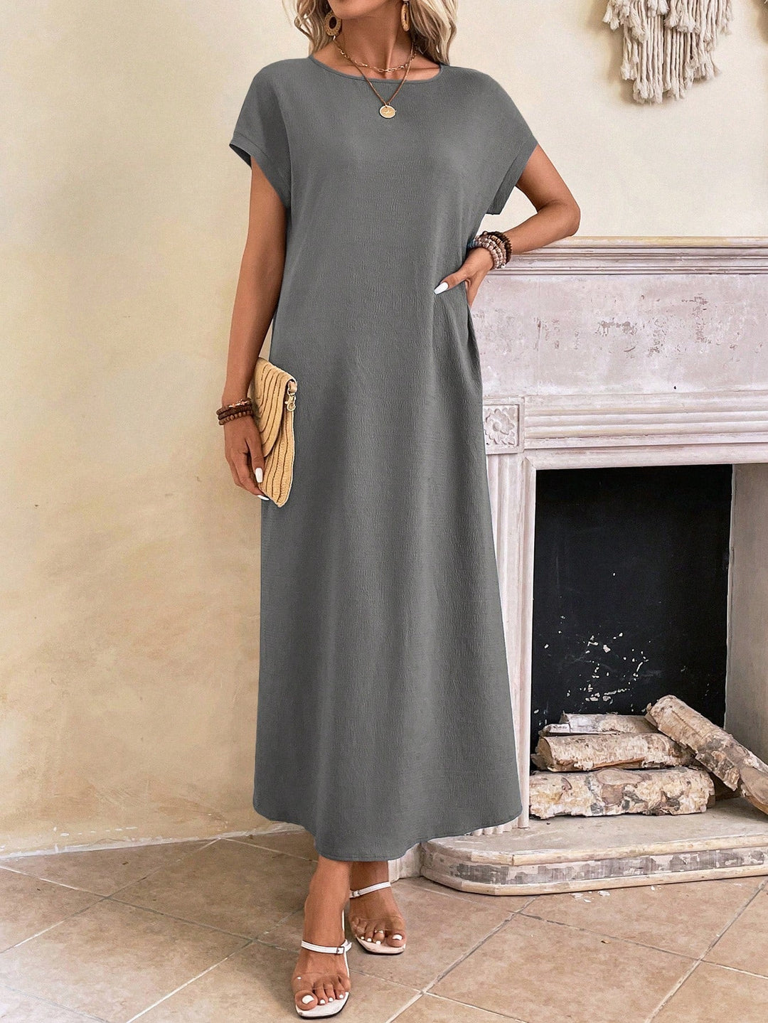 Stella | Midi Summer Dress with Round Neck and Side Slit