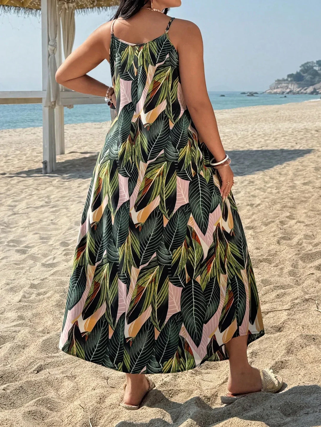 Paisley | Maxi Summer Dress with Tropical Print and Sleeveless Bodice