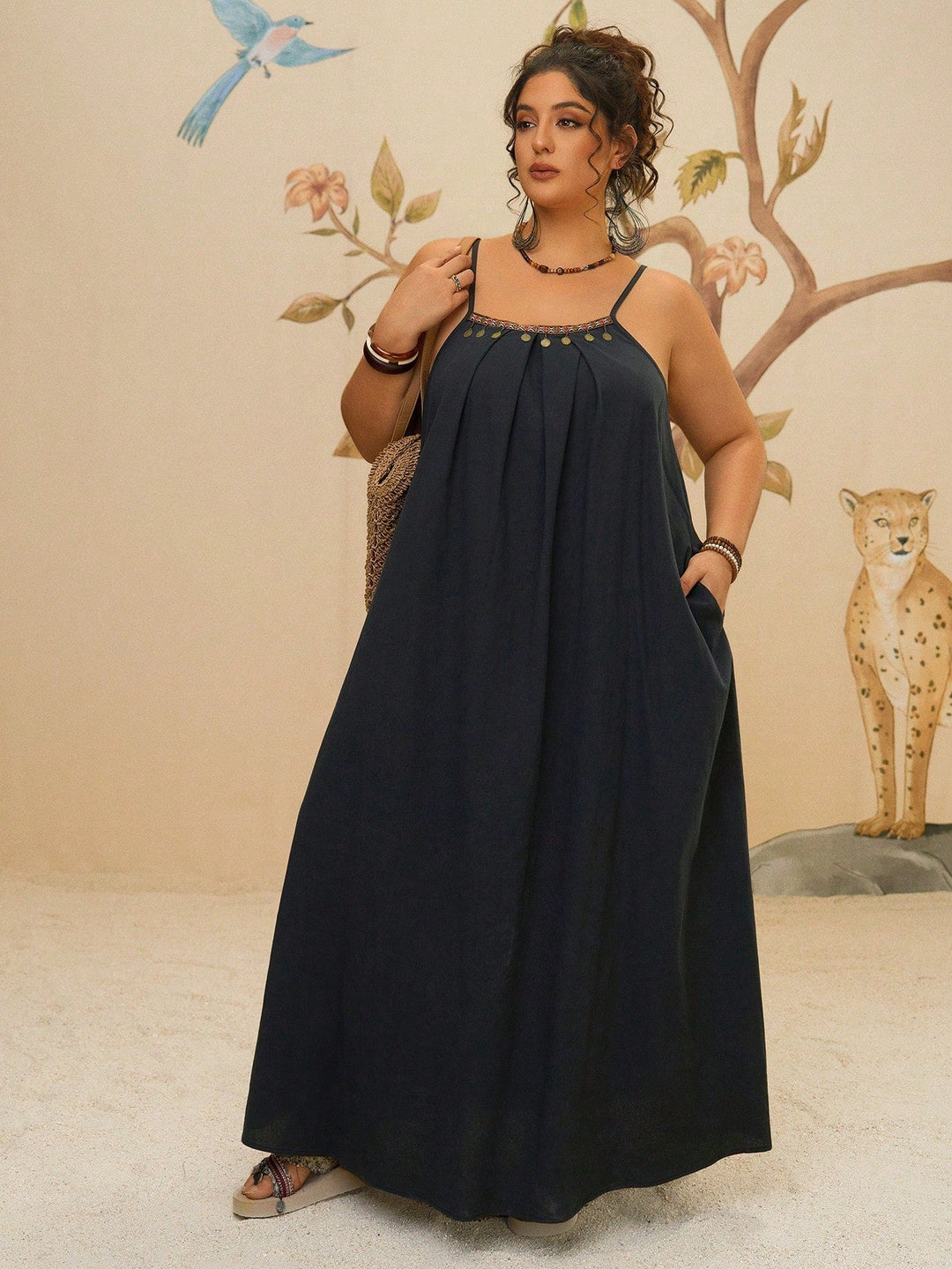 Paisley | Maxi Summer Dress with Tropical Print and Sleeveless Bodice