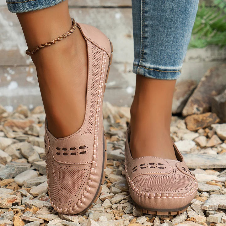Paulette | Orthopedic Flat Shoes with Embroidered Detail