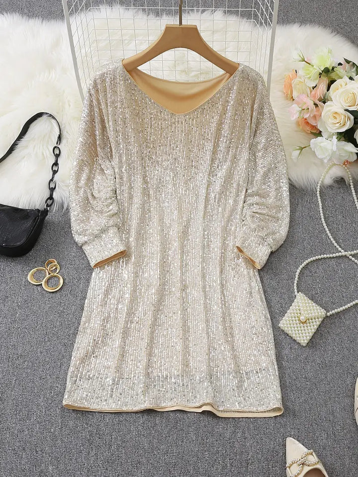 Aria | Mini Cocktail Dress with Sequins and V-Neck