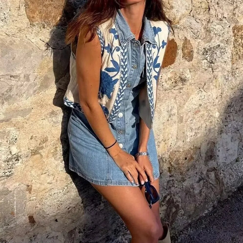 Josie | Women's Vest with Floral Embroidery and Sleeveless Cut