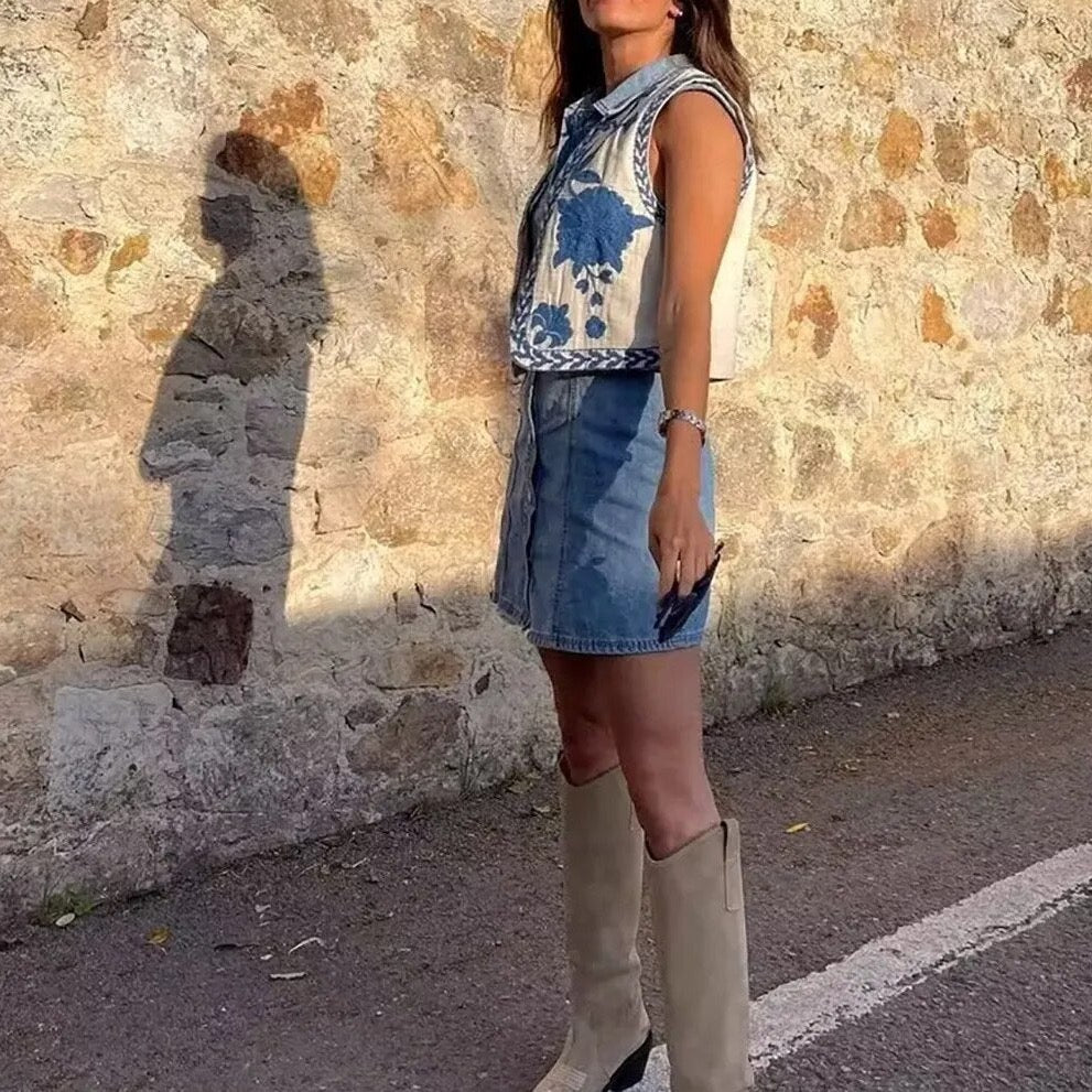 Josie | Women's Vest with Floral Embroidery and Sleeveless Cut