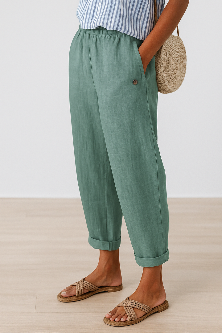 Women's Cropped Pants with Side Pockets and Straight Leg