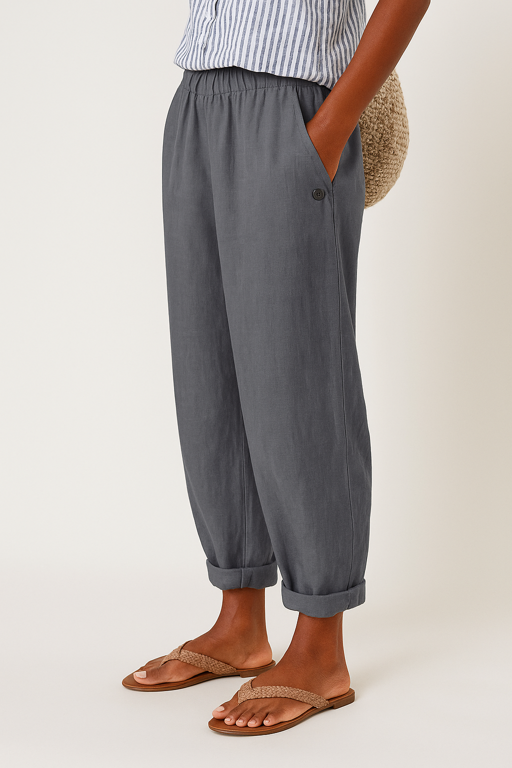 Women's Cropped Pants with Side Pockets and Straight Leg