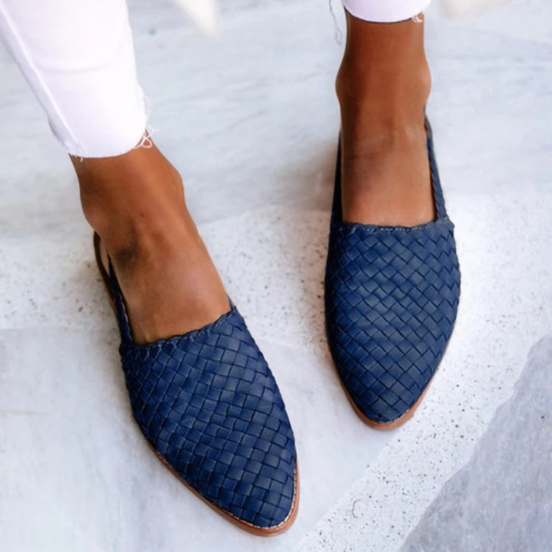 Dana | Orthopedic Pointed Mules with Closed Toe Detail