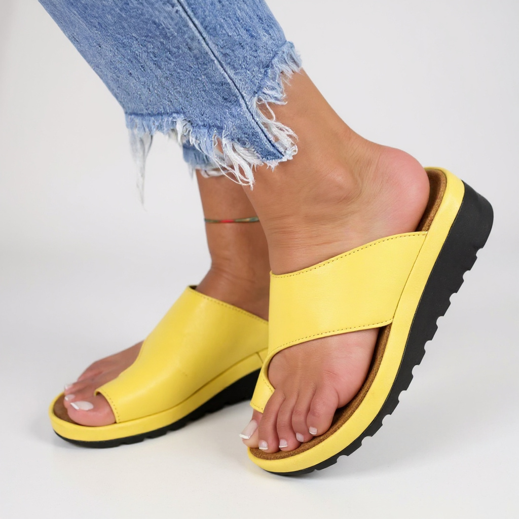 Women's Orthopedic Flat Thong Sandals with Wide Strap