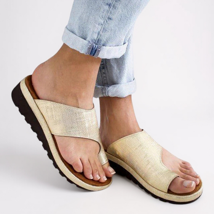 Women's Orthopedic Flat Thong Sandals with Wide Strap