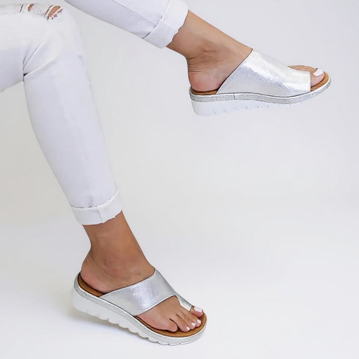 Women's Orthopedic Flat Thong Sandals with Wide Strap