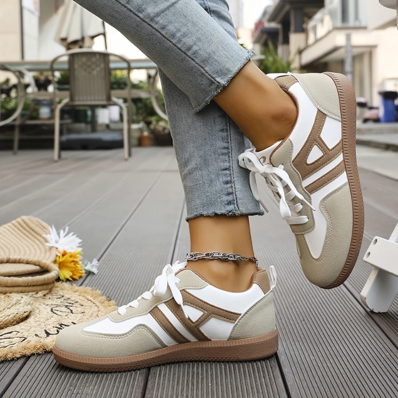 Kinley | Orthopedic Sneakers with Stripe Detail