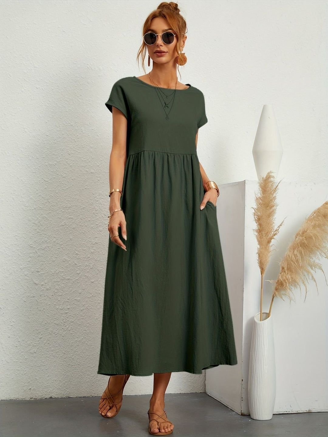 Magnolia | Midi Summer Dress with Round Neck and Pockets
