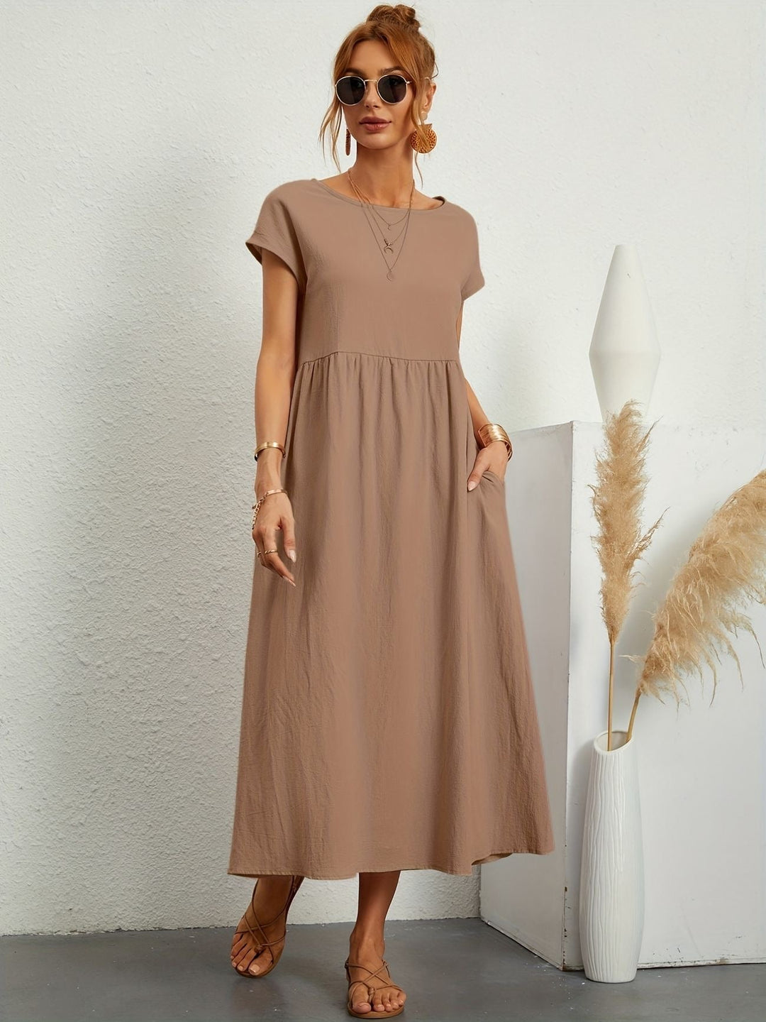 Magnolia | Midi Summer Dress with Round Neck and Pockets