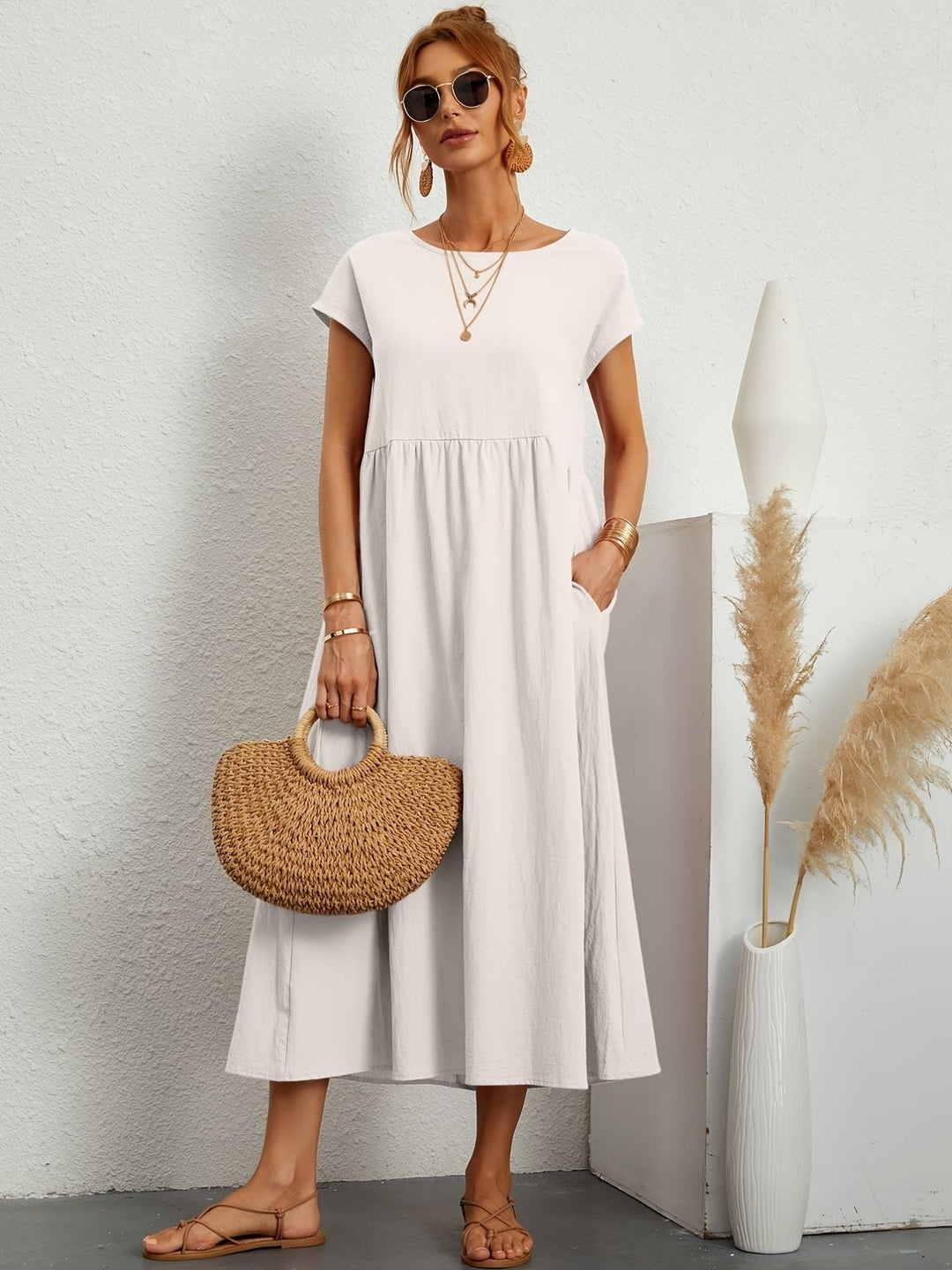 Magnolia | Midi Summer Dress with Round Neck and Pockets