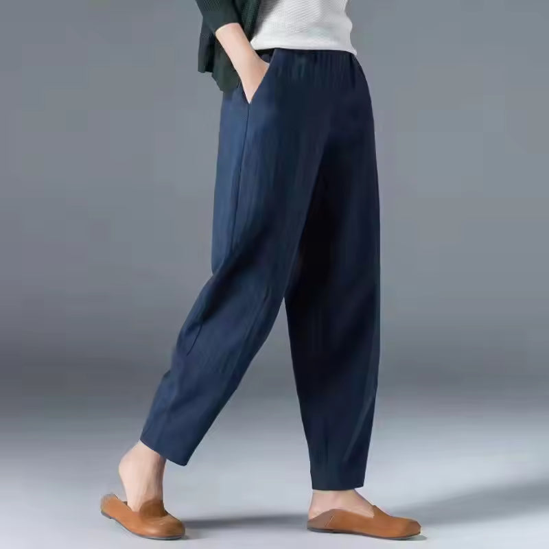Meg | Tapered Trousers with Elastic Waist and Side Pockets