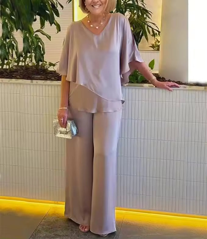 Bev | Co-ord Set with Wide Leg Trousers and Layered V Neck Top