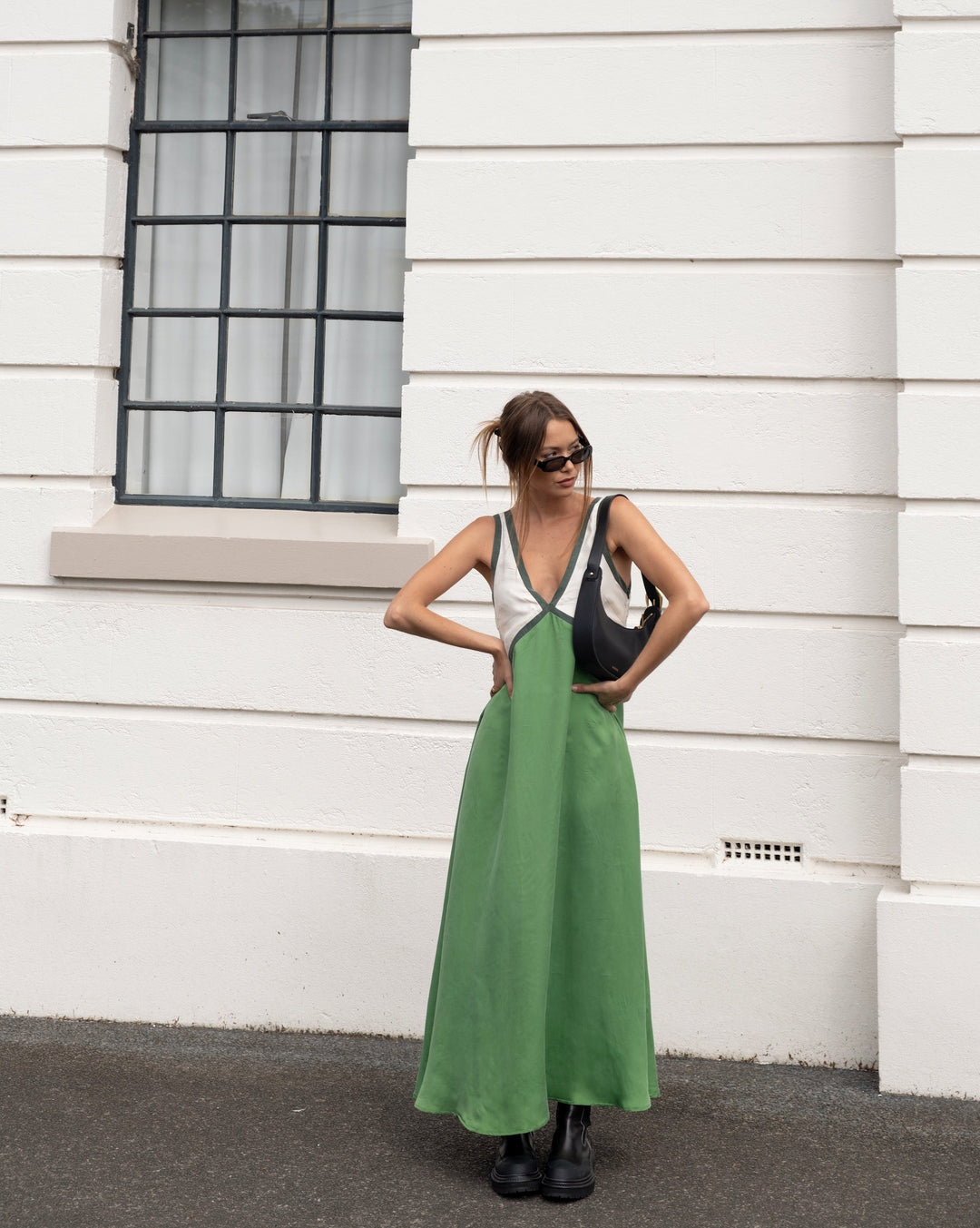 Sienna | Maxi Summer Dress with V-Neck and Contrast Trim