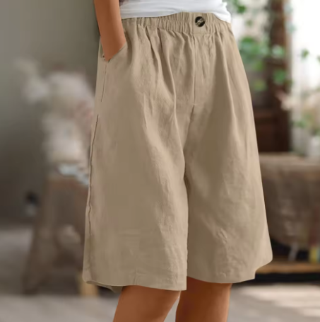 Bette | Knee Length Shorts with Elastic Waist and Side Pockets