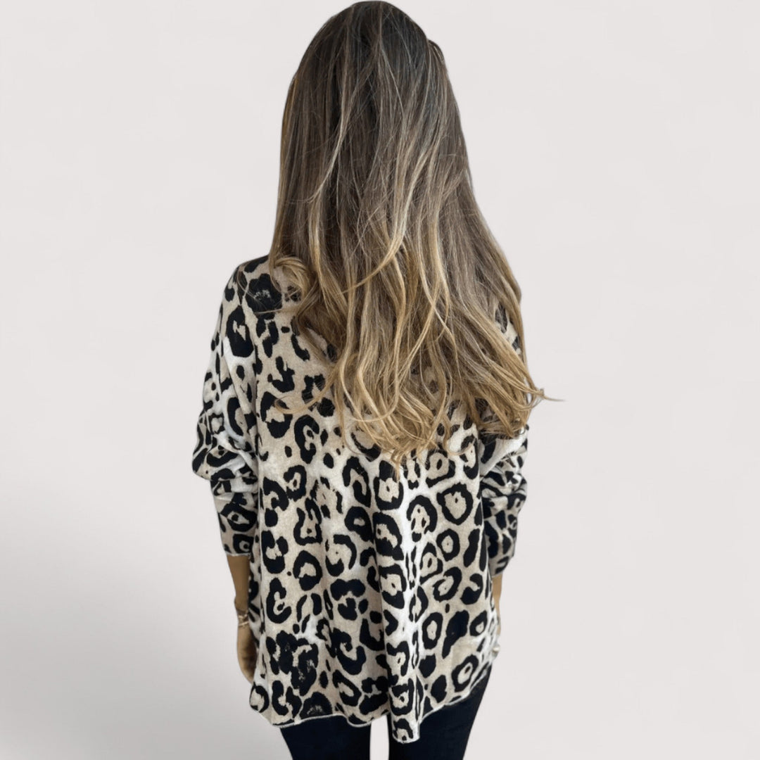 Tara | Animal Print Top with Long Sleeves and Round Neckline