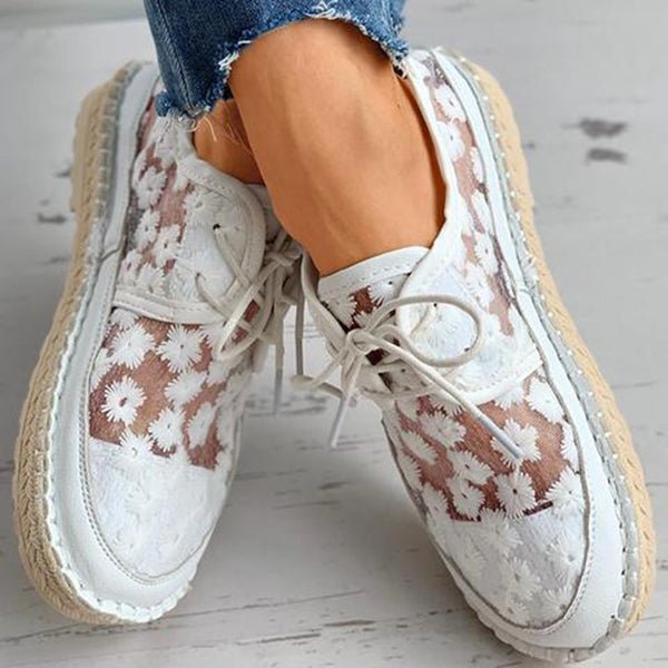 Eva | Orthopedic Espadrille with Floral Embroidery Detail