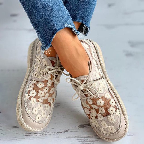Eva | Orthopedic Espadrille with Floral Embroidery Detail