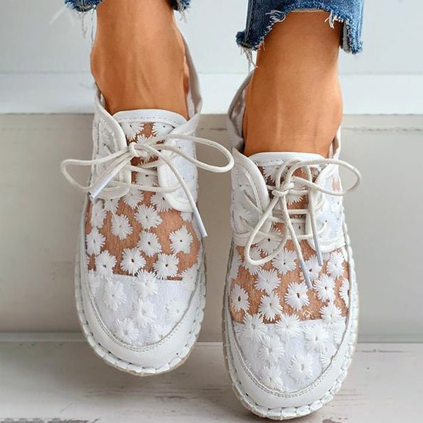 Eva | Orthopedic Espadrille with Floral Embroidery Detail