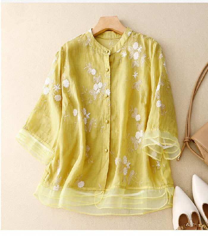 Mei | Embroidered Blouse with Mandarin Collar and Button Front