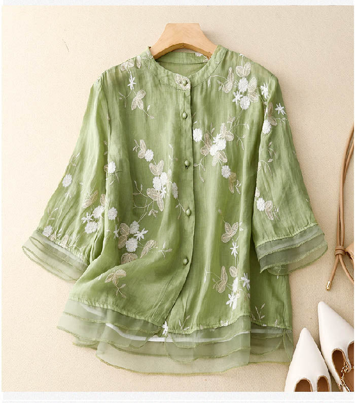 Mei | Embroidered Blouse with Mandarin Collar and Button Front